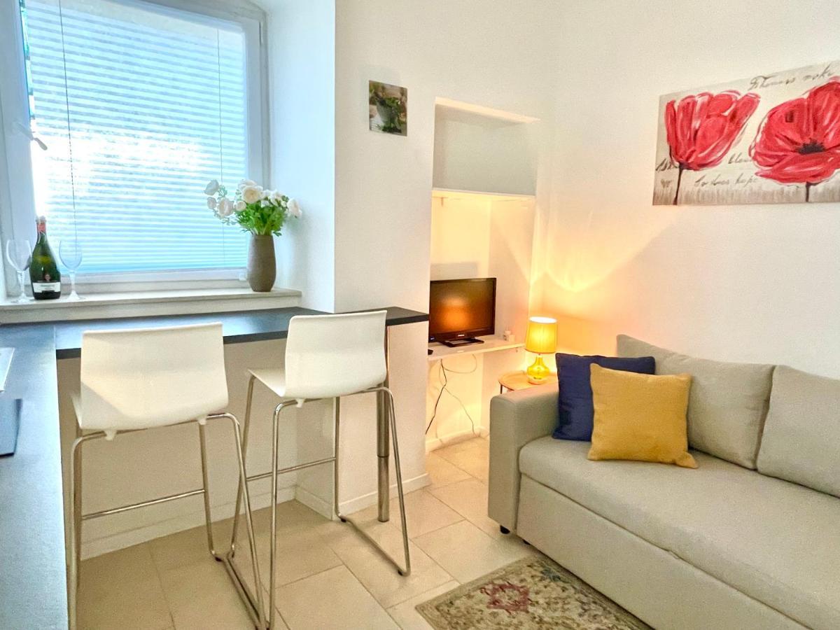 Happy Casa Isola Piccola Apartment อิซอลา ภายนอก รูปภาพ
